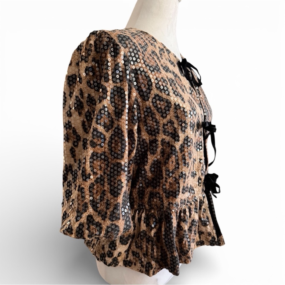 Oliver.O Tie-Front Peplum Blouse Brown large sequined leopard print top. NWT M - Picture 2 of 4